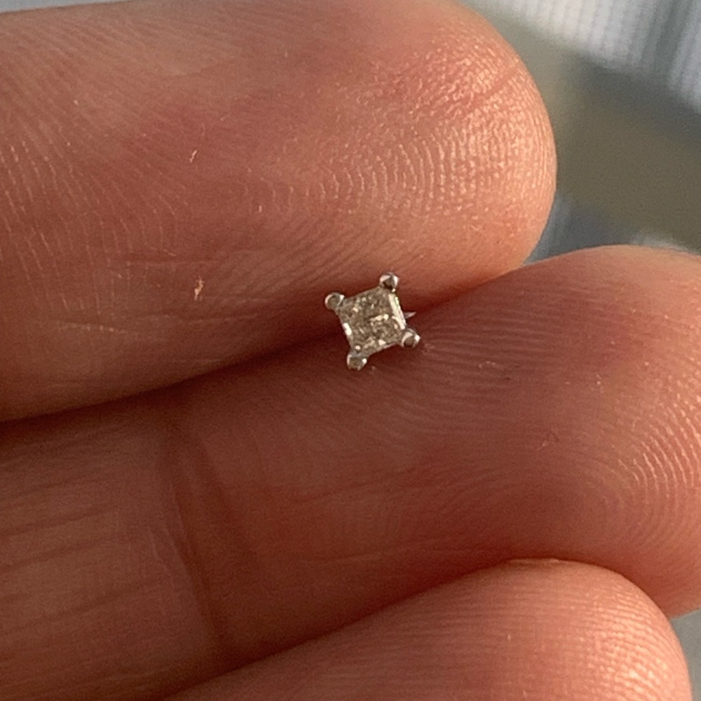 14k Diamond Stud - Picture 3 of 3